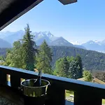 Regina B9 By Interhome *